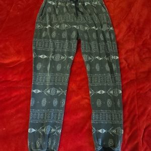 BEAUTIFUL GIANT PAISLEY PANTS